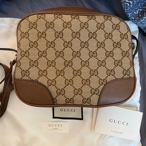 Like new Gucci crossbody